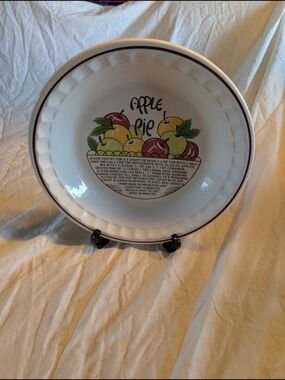 2/40$ Vintage White Ceramic recipe Apple Pie Dish